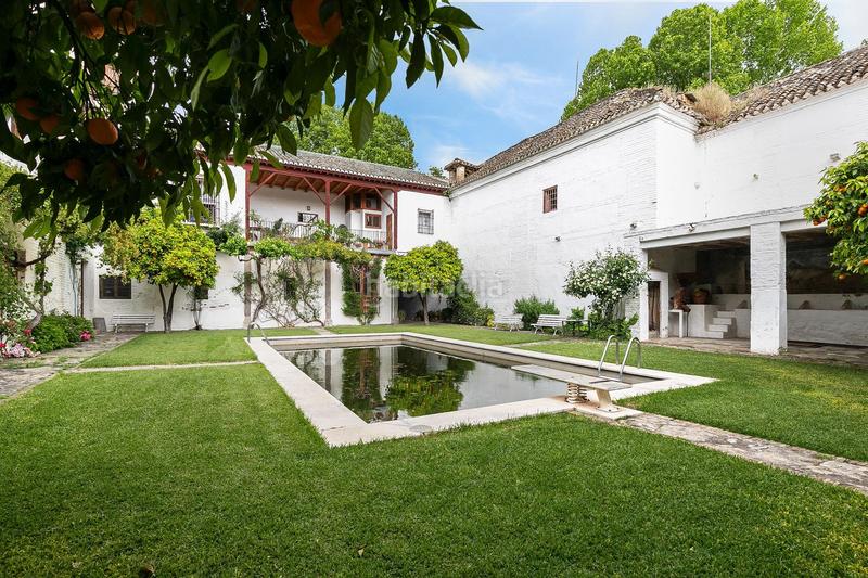 Foto 85c53917-869b-4905-911a-a559032a4a2c. Chalet en calle puente virgen 2 se vende cortijo zona alitaje en Pinos Puente
