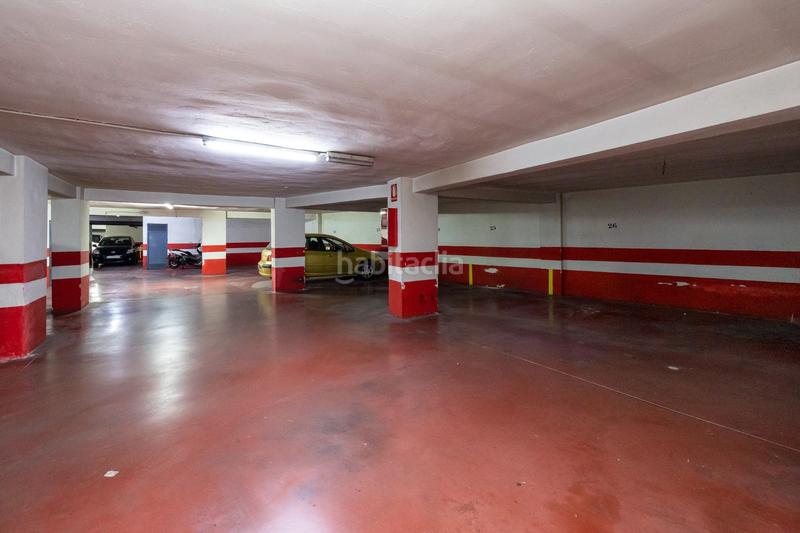 Foto 8b332143-9c85-4ebb-a142-8b173be4a43d. Posto auto in calle pedro antonio de alarcón 65 in Granada