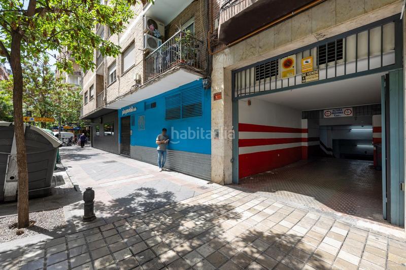 Foto cec0bf81-4348-4de5-bd19-37075ecfe50b. Posto auto in calle pedro antonio de alarcón 65 in Granada