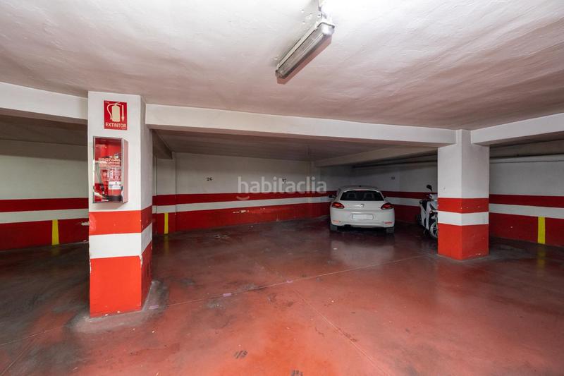 Foto e5cc4820-f603-4531-97b9-a557d3ecbcdb. Posto auto in calle pedro antonio de alarcón 65 in Granada