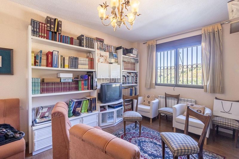 Foto b8bfee66-0188-4576-9306-9381eb46ee1e. House in calle peru 9 in Pinos Genil