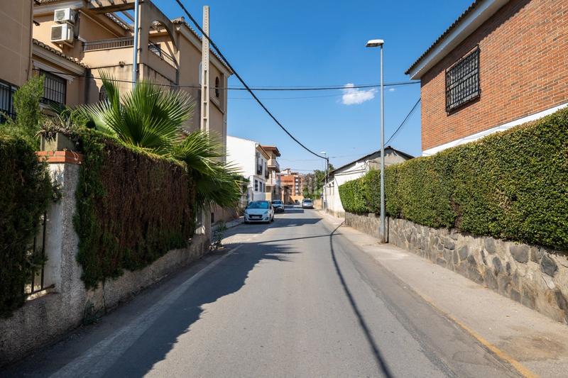 Foto 347f6f11-14f3-4880-8e88-1ed611c54415. Terreno residencial en calle gustavo doré 12 solar zona campus salud en Armilla