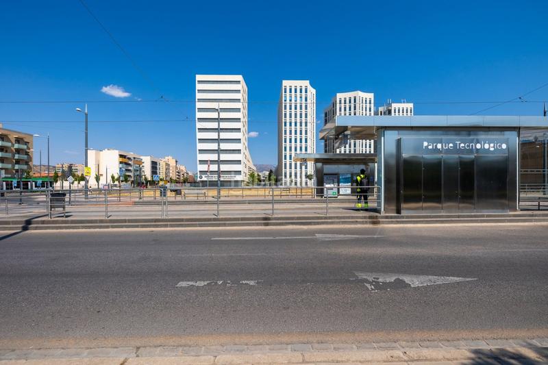 Foto e198b8f3-3414-4e5f-90ad-188d16fc8ed3. Terreno residencial en calle gustavo doré 12 solar zona campus salud en Armilla