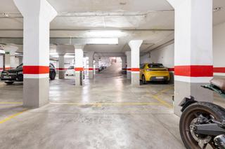 Aparcament cotxe a Calle sol 22. Se vende plaza de garage en calle sol granada-gran capitan