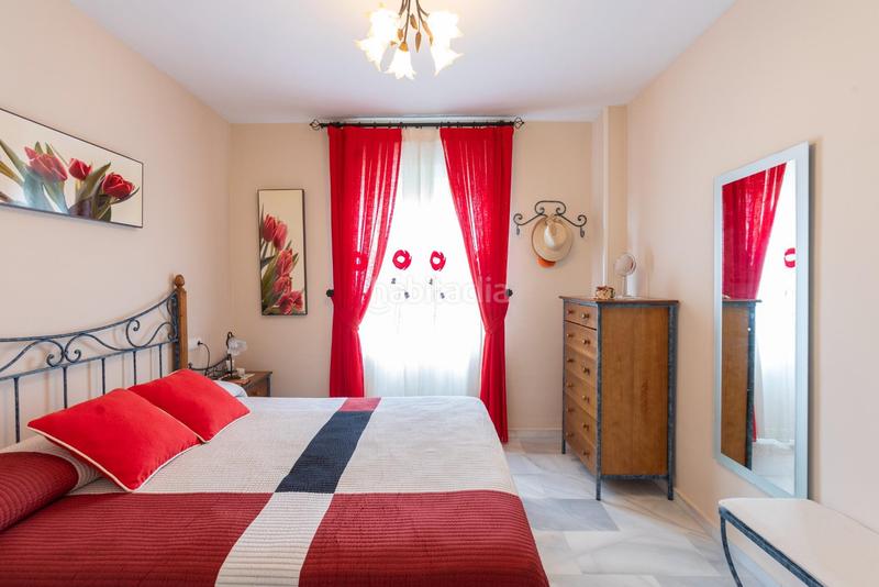 Foto 0a1bbafa-aef3-4d50-a1d9-6b452c688470. Piso en calle rector salvador vila hernández 4 se vende piso en playa granada - en Motril