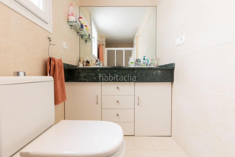 Foto 3f406cda-fefb-40ba-a826-a03f7c3a544f. Piso en calle rector salvador vila hernández 4 se vende piso en playa granada - en Motril