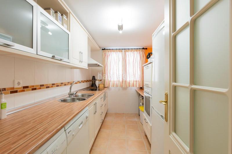 Foto a0c4a758-ae75-4ec2-9caa-9d34dfbbfdda. Piso en calle rector salvador vila hernández 4 se vende piso en playa granada - en Motril