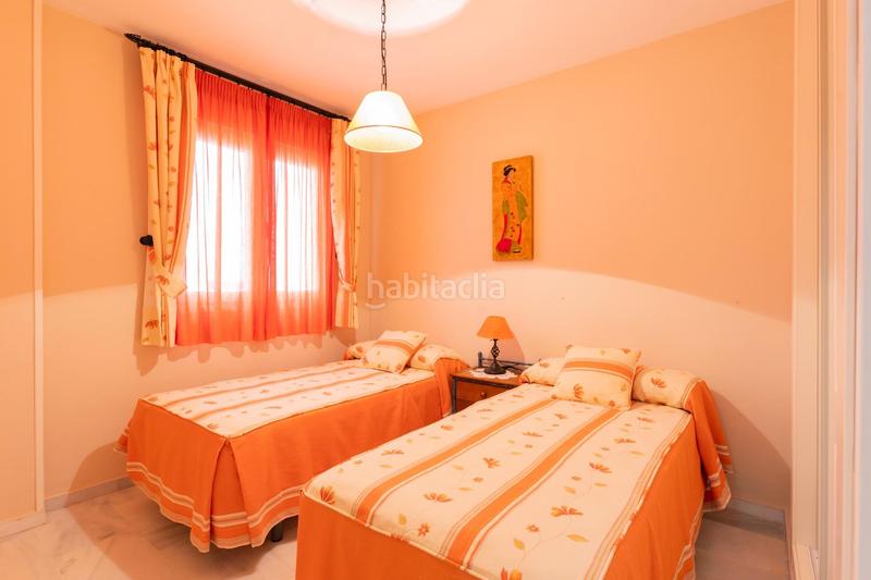 Foto a3622a42-f93e-4181-95dc-50f030be2ef5. Piso en calle rector salvador vila hernández 4 se vende piso en playa granada - en Motril