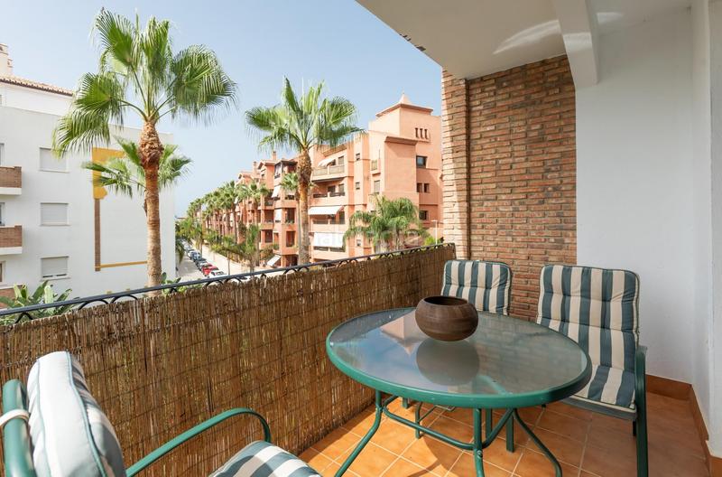 Foto aa9b7ab7-ed23-4970-91d5-440a19c15d67. Piso en calle rector salvador vila hernández 4 se vende piso en playa granada - en Motril