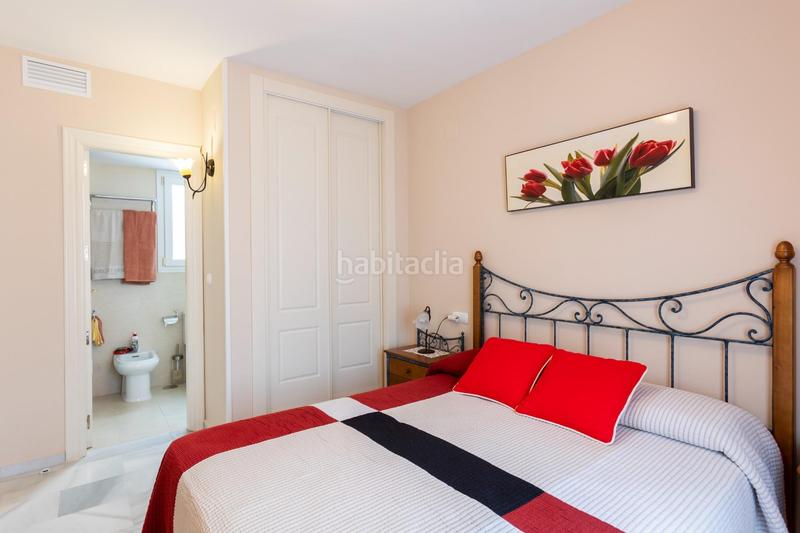 Foto c437b1e2-27b3-4221-8657-710315b1f285. Piso en calle rector salvador vila hernández 4 se vende piso en playa granada - en Motril