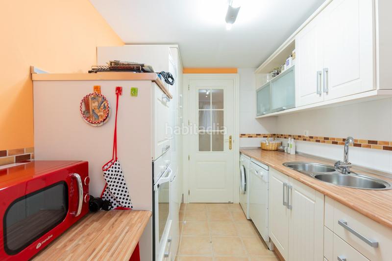 Foto d907556f-3374-47a8-8815-681124a57753. Piso en calle rector salvador vila hernández 4 se vende piso en playa granada - en Motril
