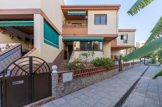 Casa adosada en Calle paseo marítimo 21. Se vende fantástica casa en pleno paseo marítimo de salobreña