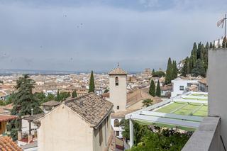 Casa a Carril de san cecilio 9. Se vende casa única en el realejo-granada