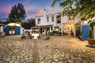 Mas à Calle cruz del pozo 9. Se vende cortijo de lujo el zafiro ( montefrio)