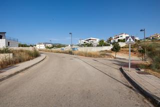 Terreny residencial a Calle cullar vega 42. Se vende terreno urbano en la zubia zona los altos