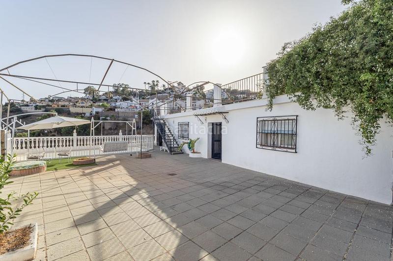 Foto 08b0c9c0-9b06-4caa-af3c-22ce3a4602b9. Casa en calle retama 5 se vende gran casa en almuñecar en Almuñécar