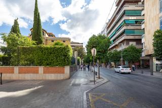 Zweistöckige Wohnung in Calle general narváez 8. Se vende duplex on garaje opcional en el centro de granada