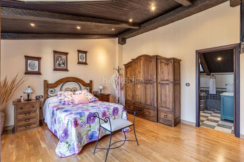 Foto 1d4334c1-e529-45f4-bad3-59c213c4d6d4. Chalet en calle almendros 15 se vende espectacular chalet _granada en Iznalloz