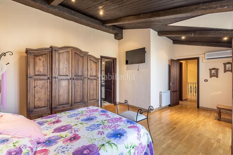 Foto 2a69fd1d-ddb5-4346-98f8-50ec0769ce33. Chalet en calle almendros 15 se vende espectacular chalet _granada en Iznalloz