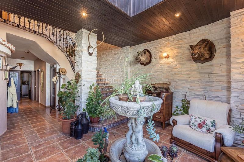 Foto 3247a3e2-80e3-4333-8e22-a984c5f709f1. Chalet en calle almendros 15 se vende espectacular chalet _granada en Iznalloz