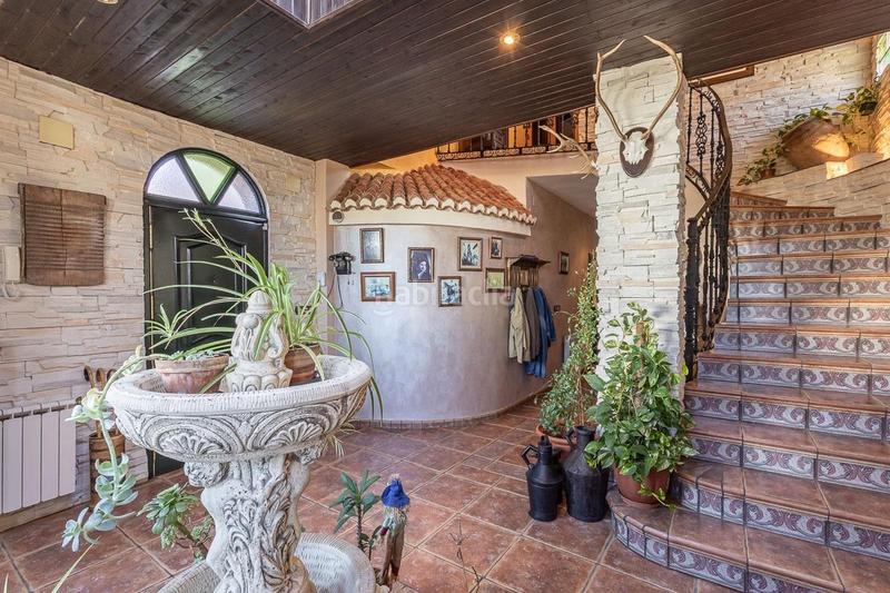 Foto a2bd71cc-824e-4b13-b471-c0b89809ff74. Chalet en calle almendros 15 se vende espectacular chalet _granada en Iznalloz