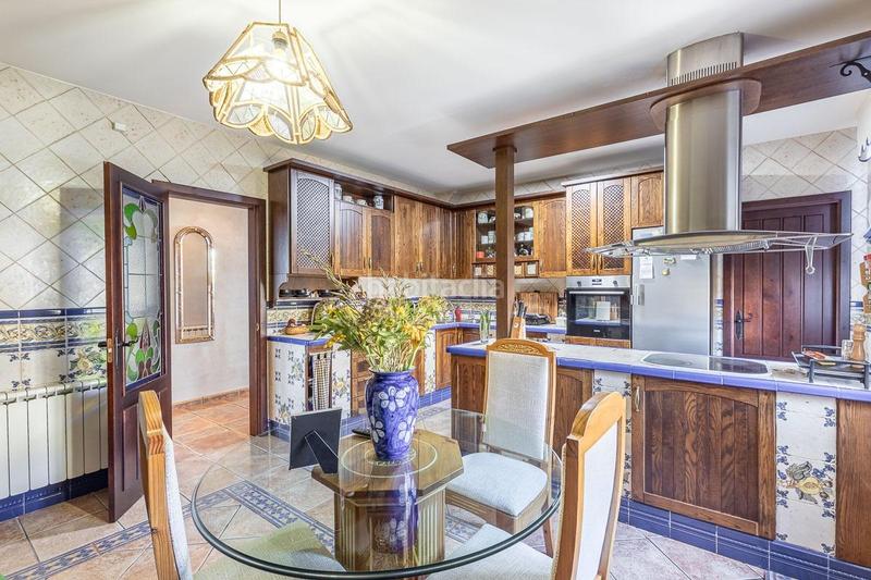 Foto a93b7f5a-e580-4479-b5e3-edb4d82126fd. Chalet en calle almendros 15 se vende espectacular chalet _granada en Iznalloz