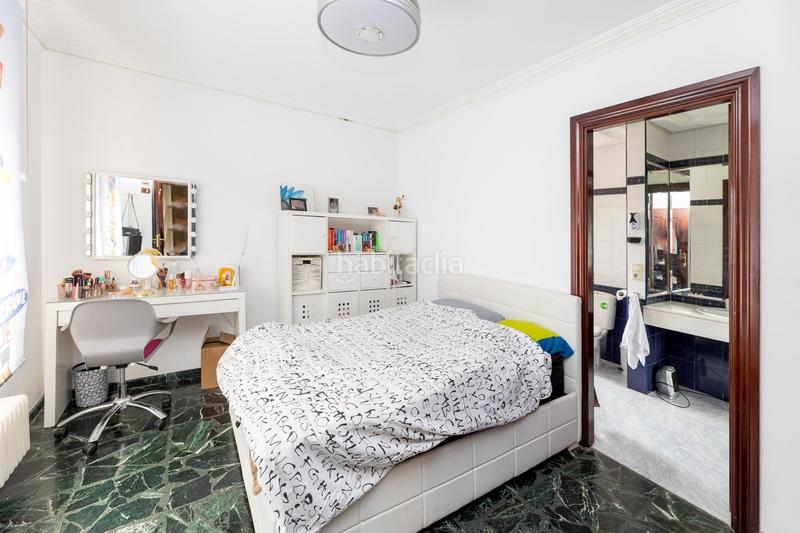 Foto 29e7c301-592a-445b-adb9-03b5b0c8a551. Casa en calle profesor tierno galván 17 se vende unifamiliar en Santa Fe