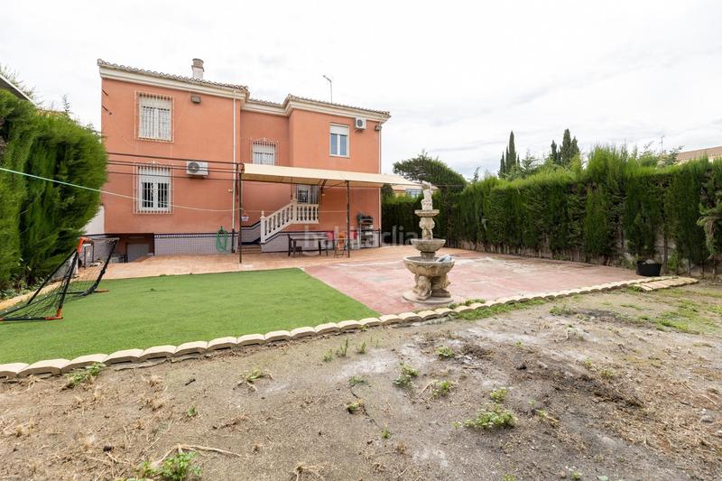 Foto 557f449e-334a-4b56-b8c7-46537ff01a47. Casa en calle profesor tierno galván 17 se vende unifamiliar en Santa Fe