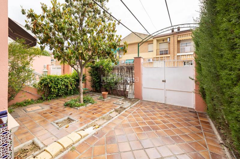 Foto 97c07776-552b-4e10-a3ab-8a02b4c4dfe9. Casa en calle profesor tierno galván 17 se vende unifamiliar en Santa Fe