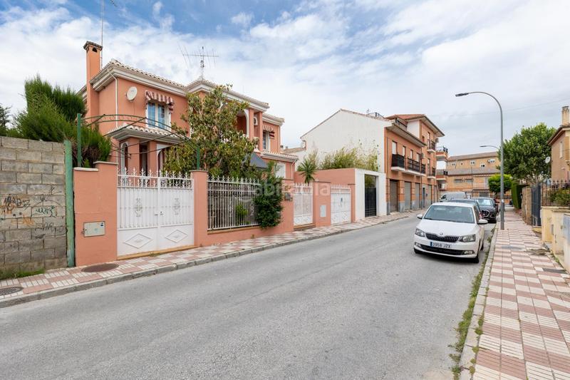 Foto a2f4067d-d977-4704-a161-ecc0085eb5ca. Casa en calle profesor tierno galván 17 se vende unifamiliar en Santa Fe