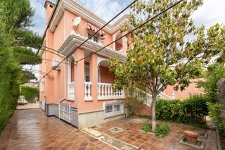 Casa a Calle profesor tierno galván 17. Se vende unifamiliar en santa fe