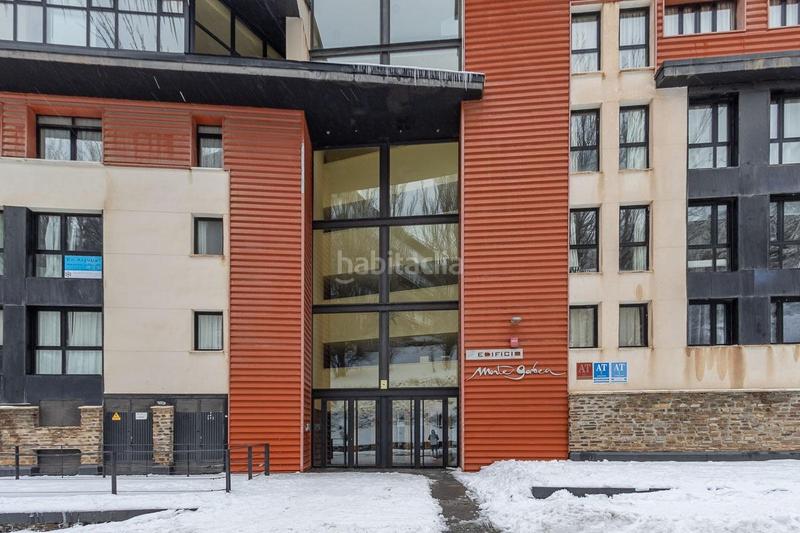 Foto 10f11980-8de4-4019-98c5-2a9c8682471c. Apartamento en plaza pradollano s/n se vende apartamento en edificio monte gorbea! en Sierra Nevada