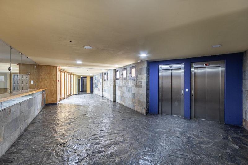 Foto 5fb33247-4081-42e7-88a4-59516f0951c5. Apartamento en plaza pradollano s/n se vende apartamento en edificio monte gorbea! en Sierra Nevada