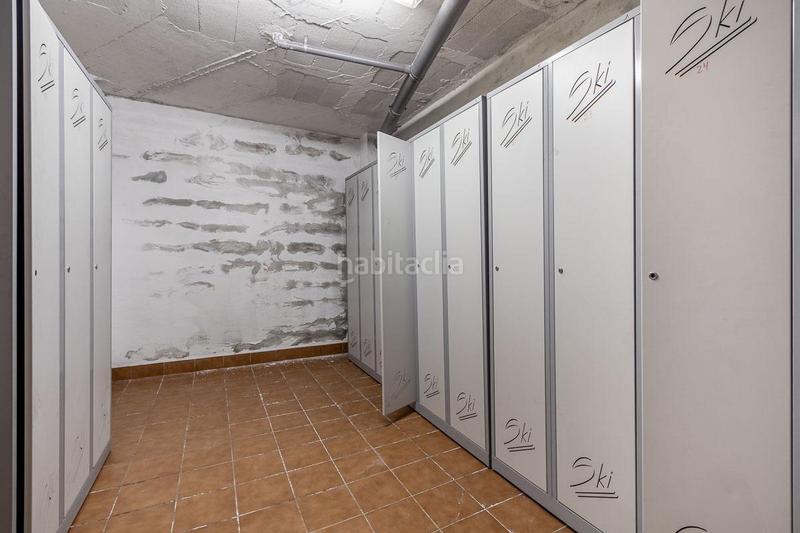 Foto ebf5a5a1-24e5-498f-88c4-ad63099a6096. Apartamento en plaza pradollano s/n se vende apartamento en edificio monte gorbea! en Sierra Nevada