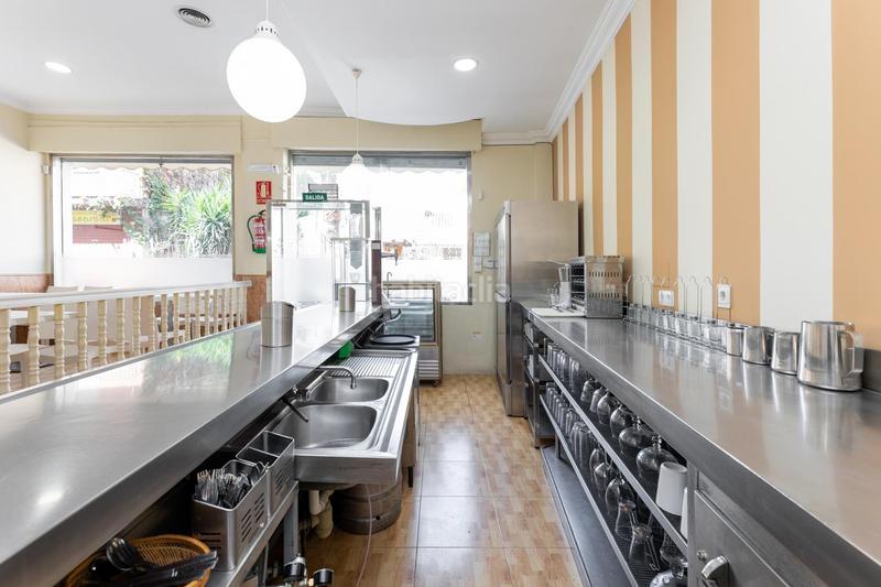 Foto 63880e17-2855-4ebf-8c9c-4f9aae28bf73. Local comercial en calle vizcaya 3 se vende cafeteria, en el centro , totalmente equipada y lista para abrir¡¡ en Armilla