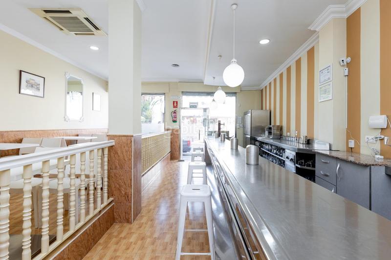 Foto cce4d095-e9ff-49f5-abe8-e8b3f05ee536. Local comercial en calle vizcaya 3 se vende cafeteria, en el centro , totalmente equipada y lista para abrir¡¡ en Armilla