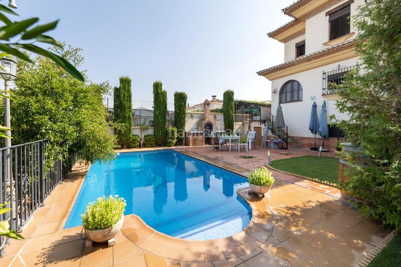 Foto 8089b4f0-1a35-4323-8024-6409c6cfcef4. Chalet en camelia 4 se vende ¡chalet independiente en zona colinas bermejas en Monachil