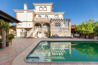 Chalet in Calle priorato 5. Se vende chalet de ensueño en villa de otura zona urb. viña del
