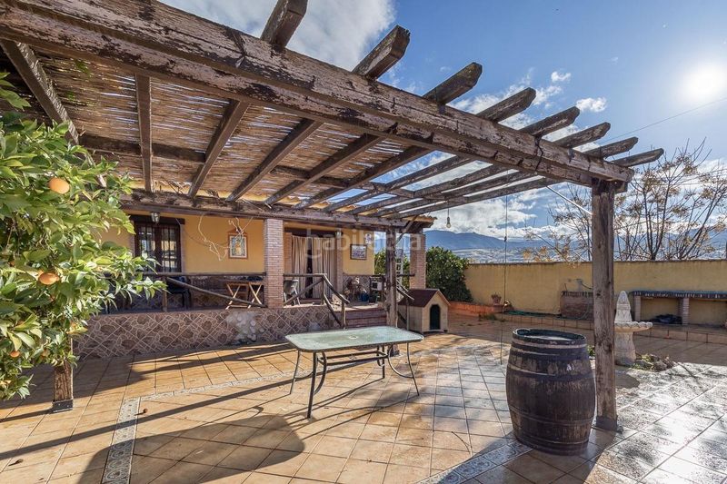 Foto 6668a523-bdb6-48f7-a96a-ccb30374bd2e. Chalet en camino de la zubia 20 se vende fantástica villa con infinidad de posibilidades - ref. villazubia en Granada