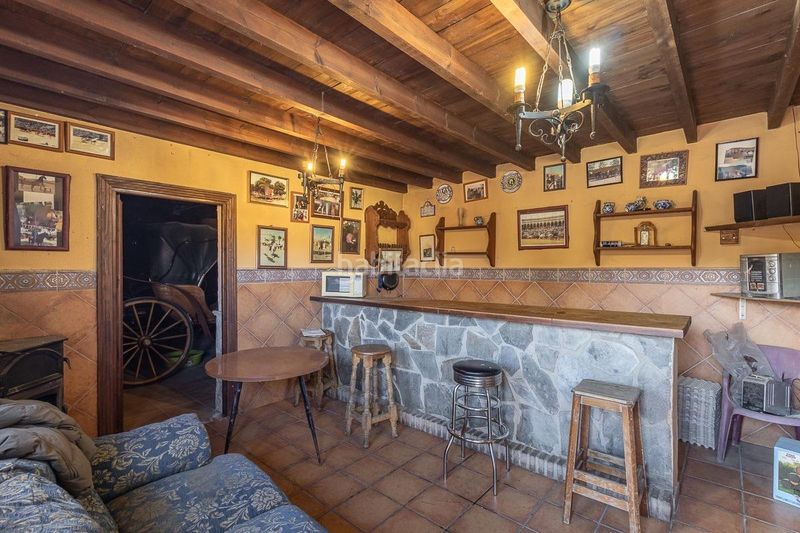 Foto f373d4ff-10bf-4d2a-ae99-383655af2cee. Chalet en camino de la zubia 20 se vende fantástica villa con infinidad de posibilidades - ref. villazubia en Granada