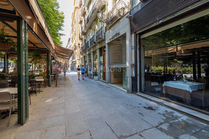 Foto 4ac8617a-a299-4318-a5ab-397c23c4146b. Edifici a plaza de bib-rambla 7 a Centro - Sagrario Granada