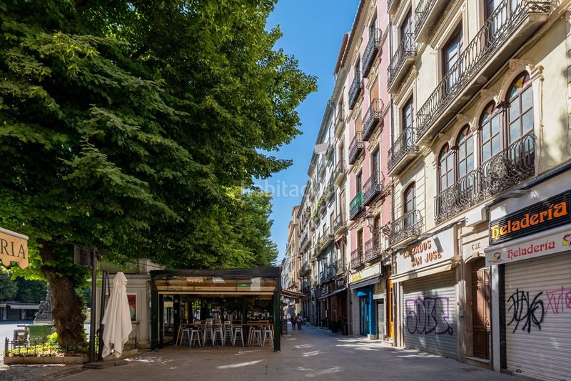 Foto ca7dccd2-9c3c-42e5-b67f-60113eab596c. Edifici a plaza de bib-rambla 7 a Centro - Sagrario Granada