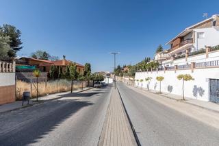 Terreny residencial a Calle kenia 18. Se vende solar en huetor vega