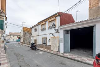 Aparcament cotxe a Calle san josé 13. Se vende gran cochera en casco histórico de churriana