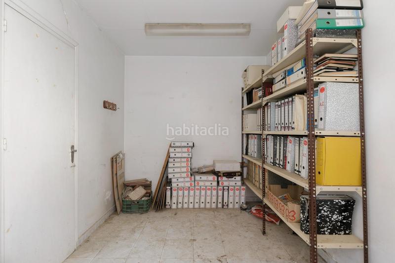 Foto 3c71301f-6436-4f40-9065-fa192b09f259. Local comercial en calle ramón y cajal 1 se vende local junto ayuntamiento en Albolote