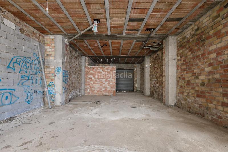 Foto 49d9a949-55fd-4d70-b844-6fe48768f0f9. Local comercial en calle ramón y cajal 1 se vende local junto ayuntamiento en Albolote