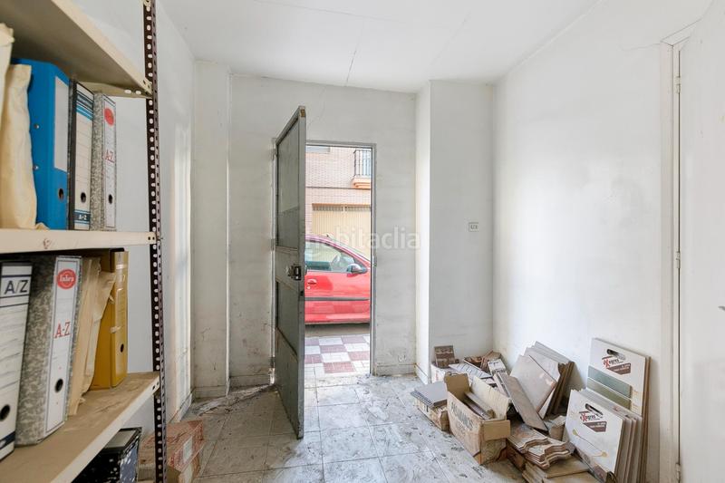 Foto da82f112-84da-44bb-b30e-4c0848d7d41b. Local comercial en calle ramón y cajal 1 se vende local junto ayuntamiento en Albolote