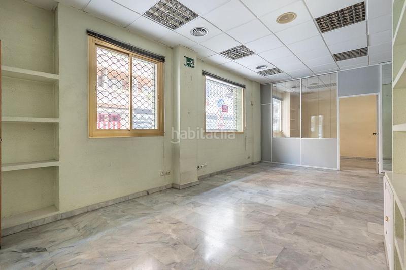 Foto 590600ca-3ae2-4438-af12-1ae0db7868e0. Local comercial a avenida doctor oloriz 4 a Plaza de Toros Granada