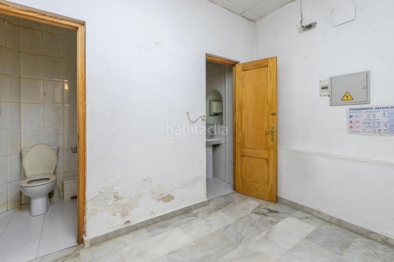 Foto 658a005a-34fa-4c4f-919b-15d87c3150e6. Local comercial a avenida doctor oloriz 4 a Plaza de Toros Granada