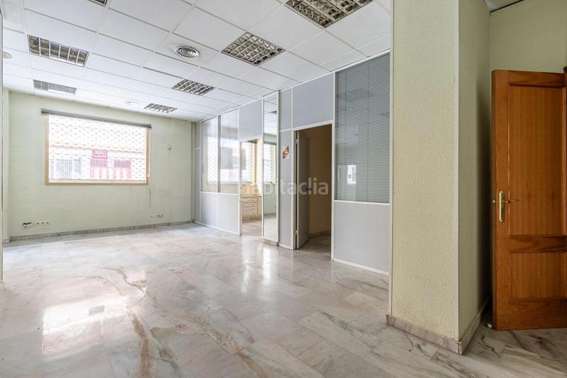 Foto 688d8cc3-04f2-4cc5-81f1-b8133988d4ff. Local comercial a avenida doctor oloriz 4 a Plaza de Toros Granada